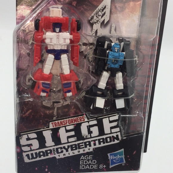 Transformers Siege War For Cybertron Trilogy Red Heat & Stakeout New in Package - Picture 8 of 11